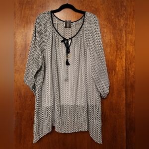 The Avenue 2 piece blouse and tank ~ 18/20 white & black shirt